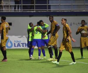 Imágenes del desarrollo del partido.