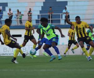 Imágenes del desarrollo del partido.