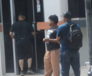 Los familiares del militar realizaron el proceso de retiro del cuerpo de la morgue del Ministerio Público (MP).