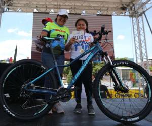 En la Vuelta Infantil de 2019 se regaló una bicicleta y en la edición de este 2022 se obsequiará otra. Se sorteará entre los inscritos.