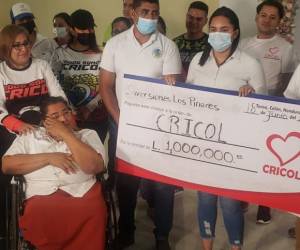 Inversiones Los Pinares realizó la donación de un millón de lempiras al Centro de Rehabilitación Integral de Colón (Cricol).