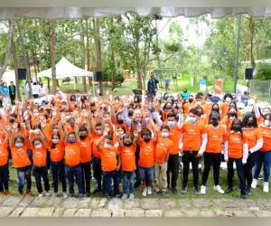 Más de 600 líderes centroamericanos se reunieron, de manera presencial y virtual, para escuchar la conferencia “En Camino a la Excelencia” impartida por el licenciado Jorge Zelaya.