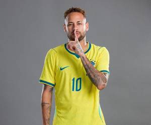 Neymar vestirá nuevamente la camiseta número 10 con Brasil en el Mundial.