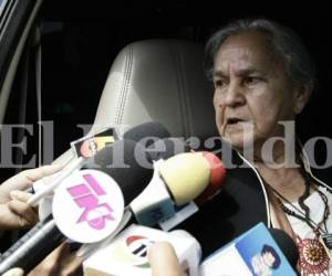 Doña Austra Flores participó en el encuentro con delegados de la Maccih y señaló que en la muerte de su hija está comprometido el crimen organizado y narcotráfico, foto: El Heraldo.