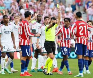 La Federación Española publicó los audios correspondientes a las dos jugadas que fueron revisadas en el monitor del VAR.