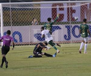 Imágenes del desarrollo del partido.