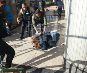 La diputada resultó seriamente lesionada tras ser alcanzada por un explosivo por parte de manifestantes en alrededores del Congreso Nacional, pese a un fuerte blindaje policial y militar.