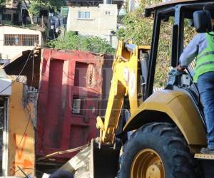 El quebrantamiento de la ley, al abusar de la velocidad, sobrepasar capacidad de carga o no contar con los respectivos permisos que garanticen un transporte seguro, sumado a la falta de operativos que regulen el cumplimiento, son el denominador común en los fatales accidentes que han estremecido a Honduras y han dejado luto en decenas de familias.