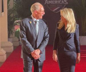 El presidente de Honduras, Nasry Asfura, arribó a la ciudad de Miami, en el estado de Florida, para participar en la Cumbre Escudo de las Américas, un encuentro que reúne a mandatarios del continente para discutir temas de economía, seguridad regional y cooperación política.