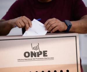 La secretaria general del JNE, Yessica Clavijo, informó que el recuento de votos de un centenar de actas empezará el lunes próximo, en sesión virtual pública.
