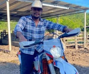 El agente policial Nelson Emilio Sosa Torres es una de las siete víctimas mortales del accidente ocurrido la tarde del miércoles -17 de junio- en la cuesta de El Rodeo, en la carretera CA-5, Comayagua, hecho que ha enlutado a varias familias. Aquí los detalles: