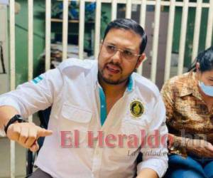 Mauricio Rivera está acusado por violencia de género.