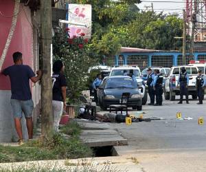 Las víctimas se encontraban departiendo frente a una vivienda cuando fueron atacadas a balazos por supuestos criminales.