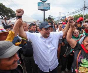 El exedil capitalino, Jorge Aldana, estuvo respaldado por su militancia durante las elecciones generales. La cantidad de personas a las afueras del Infop era masiva, pero todos aseguraban trabajar en la alcaldía.