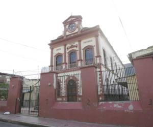 Este es el edificio de la Logia Masónica que data de principios del siglo XX. Foto:Alejandro Amador/El HERALDO