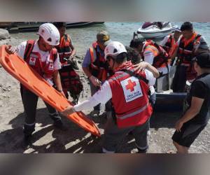Los estudiantes murieron tras ser arrastrados por el mar en El Salvador.