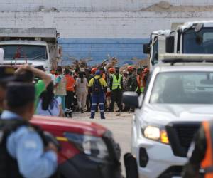 Encuentran el cuerpo de la segunda víctima del derrumbe en bodega del anillo periférico