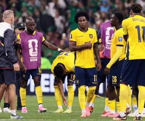 Ecuador quedó eliminada en 16avos de final de la Copa del Mundo al caer 2-0 en el Estadio Azteca.