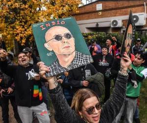 Con la muerte de Indio Solari, el rock argentino perdió a uno de los artistas más influyentes de su historia, quien forjó junto a Los Redondos un fenómeno cultural sin precedentes y que llegó a congregar multitudes de hasta 300 mil personas, pese a mantenerse al margen de la industria musical.
