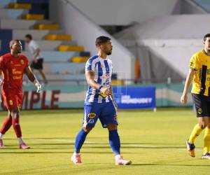 Imágenes del desarrollo del partido.