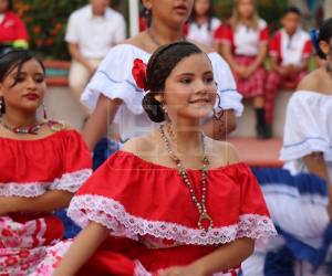 Este de septiembre Marcovia se une con fervor y orgullo al inicio de las Fiestas Patrias, conmemorando el Día de la Bandera Nacional, símbolo de unidad, libertad y amor por Honduras.