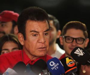 Salvador Nasralla aseveró que la notificación que recibió de la Unidad de Financiamiento, Transparencia y Fiscalización es por cuestionamientos administrativos.