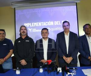 Benigno Pineda, Pericles Cortéz, Jorge Herrera, Jorge Salomón y Óscar Velásquez durante el evento.