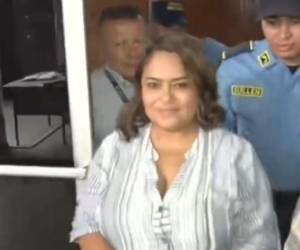 Dictan detención judicial a extitular de la Dinaf, Dulce Villanueva