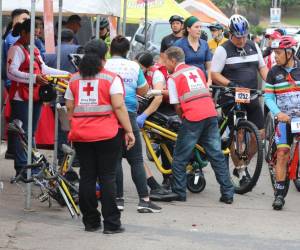 Desde la Cruz Roja hasta la Policía Nacional, todas las fuerzas vivas se hicieron presentes este año para la Vuelta EL HERALDO 2025.