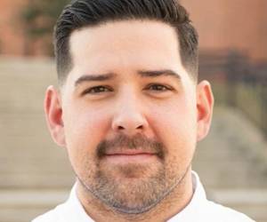 El chef Jeffrey MacDonald fue acusado del asesinato de su esposa dentro de un hotel ubicado en un campus universitario de Massachusetts, Estados Unidos, en un caso que ha causado conmoción por la brutalidad del hecho. Aquí los detalles del crimen: