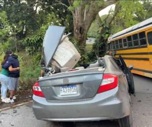 Luto y consternación dejó un brutal choque que se registró la mañana de este domingo 22 de marzo en Santa Cruz de Yojoa. Aquí las imágenes del impactante accidente que llena de luto a otra familia hondureña.