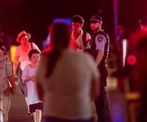 La Policía australiana dijo este domingo que el tiroteo en una popular playa de Sídney que ha dejado 12 fallecidos y 29 heridos ha sido un ataque terrorista, el cual el gobierno local afirmó fue dirigido contra la comunidad judía.