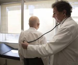 Autoridades en Atlántida alertan por posible presencia de influenza H3N2 y llaman a vacunarse.