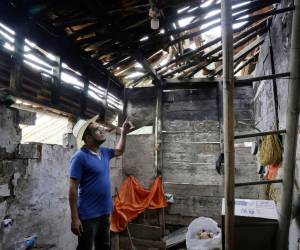 La falta de ayuda y el temor de que sus viviendas se derrumben se vive día a día en una comunidad campesina de Colombia, donde claman por ayuda. Aquí las imágenes.