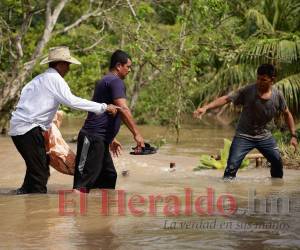 Muchos sectores del país siguen bajo el agua.