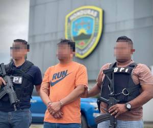 El sospechoso fue detenido por agentes de la Dirección Policial de Investigaciones (DPI).