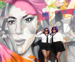 Shakira expresó su asombro en redes sociales ante los homenajes recibidos en El Salvador horas antes de su debut en el país.