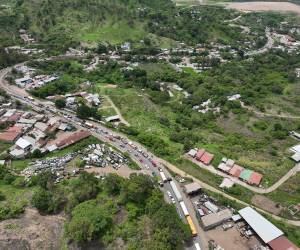 En tramos se utilizan dos carriles cuando hay mayor demanda hacia Olancho y de regreso un solo carril o viceversa.