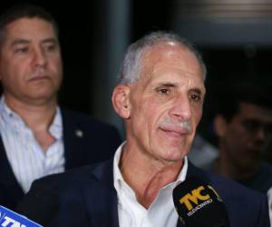 El gobernante explicó que sostuvo conversaciones recientes con representantes de la compañía y afirmó que la decisión de cerrar operaciones en una planta responde a temas logísticos.