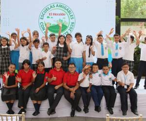 Cinco centros educativos mostraron cómo la creatividad estudiantil puede convertir materiales reciclables y espacios abandonados en proyectos llenos de vida.