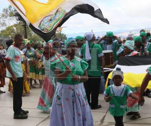 En el séptimo día de la novena, la comunidad garífuna se suma a la celebración en una expresión de fe y riqueza cultural que distingue la mayor celebración religiosa del país.