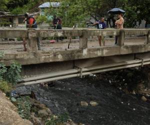 Entre las labores programadas también figura la pintura general de la estructura, con el objetivo de mejorar las condiciones de uso y prolongar la vida útil del puente.