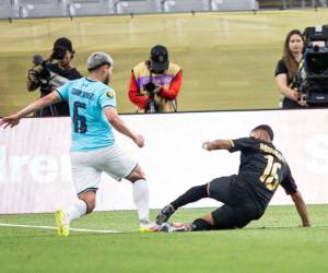 Edwin Rodríguez cometió el penal ante Panamá cuando finalizaba el primer tiempo.