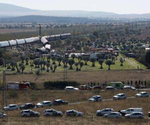 El accidente ferroviario deja más de 60 fallecidos.