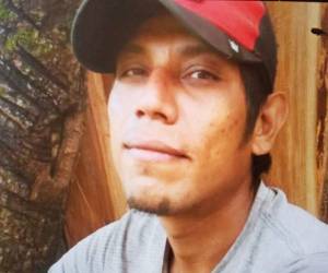 Marcelo Laínez Hernández, de 39 años, residía en la aldea La Ceibita en la parte alta del sector de Cuyamel en Omoa. Él y su padre tenían antecedentes de discutir con frecuencia.