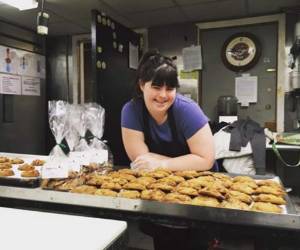 Tras este panorama, la joven empezó a desanimarse y a culpar a su síndrome de Down de que nadie la quería contratar, pero eso no detuvo sus sueños.