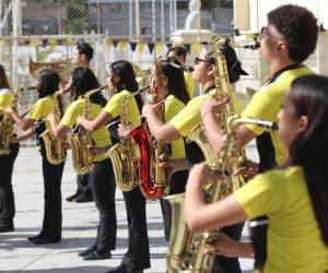 Estudiantes del Instituto Guillén Zelaya ensayan sus presentaciones para los desfiles del 15 de septiembre en Tegucigalpa.