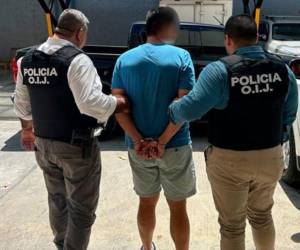 El médico engaño a su esposa diciendole que era un tratamiento para su salud.