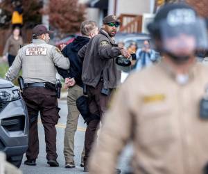 La policía estatal de Texas podrá detener y expulsar del país a las personas que sospeche están en Estados Unidos de manera irregular, según un fallo emitido hoy por un Tribunal de Apelaciones.