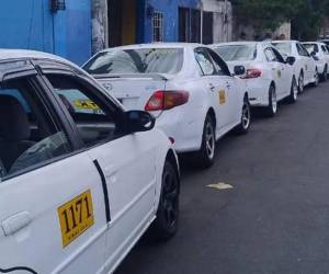 El plan piloto comenzará la próxima semana con la instalación de kits de gas en unidades de taxi, según lo establecido en la mesa técnica.